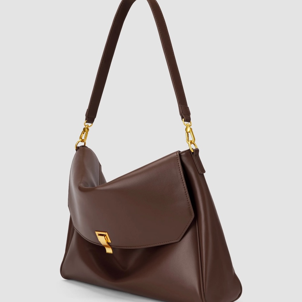 Elegant Brown Leather Shoulder Bag
